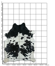 Načíst obrázek do prohlížeče Galerie, Černá a bílá hovězí kůže XL