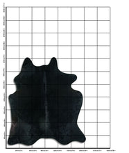 Načíst obrázek do prohlížeče Galerie, Černá hovězí kůže XL
