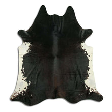 Načíst obrázek do prohlížeče Galerie, Hnědá hovězí kůže L