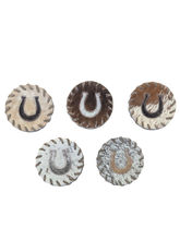 Načíst obrázek do prohlížeče Galerie, Podtácek z hovězí kůže