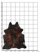 Načíst obrázek do prohlížeče Galerie, Exotická hovězí kůže L
