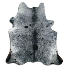 Įkelti vaizdą į galerijos rodinį, Salt and Pepper egzotinis karvės kailis L
