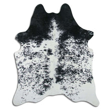 Načíst obrázek do prohlížeče Galerie, Exotická hovězí kůže L
