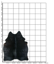 Įkelti vaizdą į galerijos rodinį, Juodas karvės kailis M
