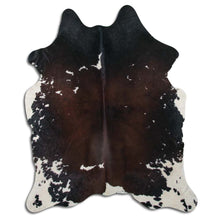 Įkelti vaizdą į galerijos rodinį, Rudas karvės kailis L
