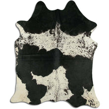 Načíst obrázek do prohlížeče Galerie, Exotická hovězí kůže L
