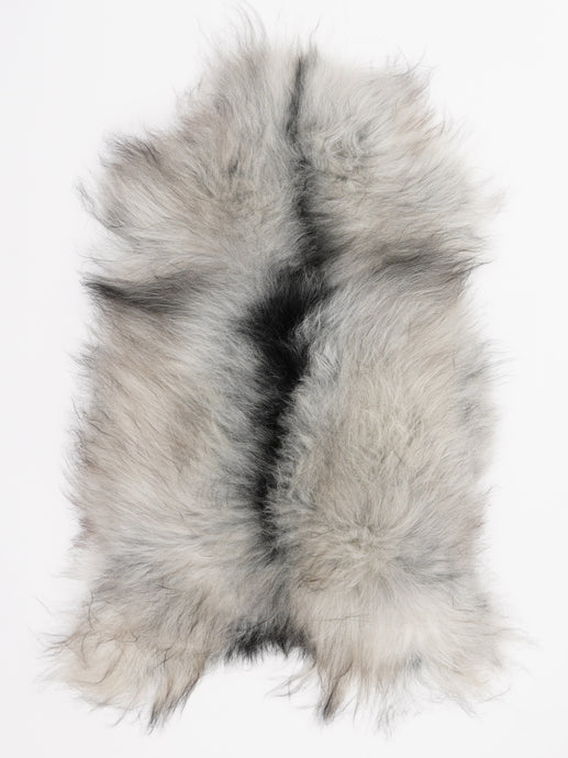 Pilkas islandiškas avikailis M