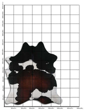 Načíst obrázek do prohlížeče Galerie, Tříbarevná hovězí kůže XL
